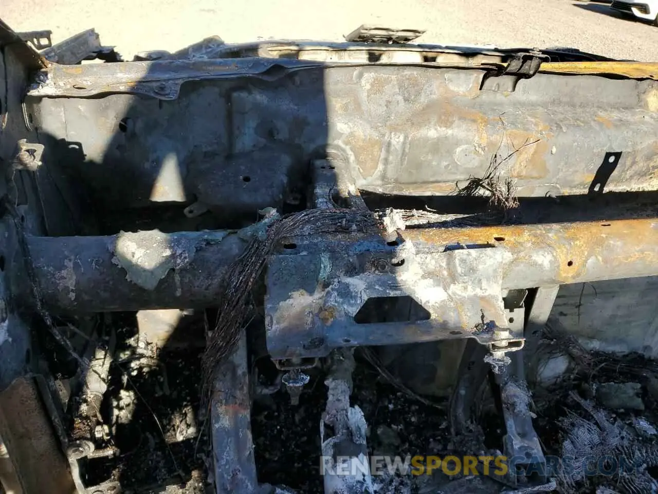 9 Photograph of a damaged car 1GNSKCKT9PR453073 CHEVROLET SUBURBAN 2023