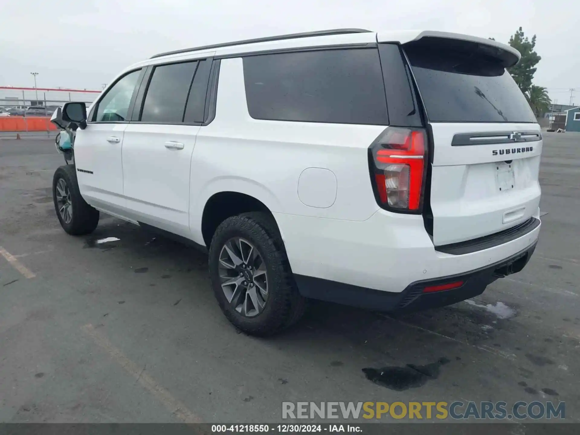 3 Photograph of a damaged car 1GNSKDKD8PR375819 CHEVROLET SUBURBAN 2023