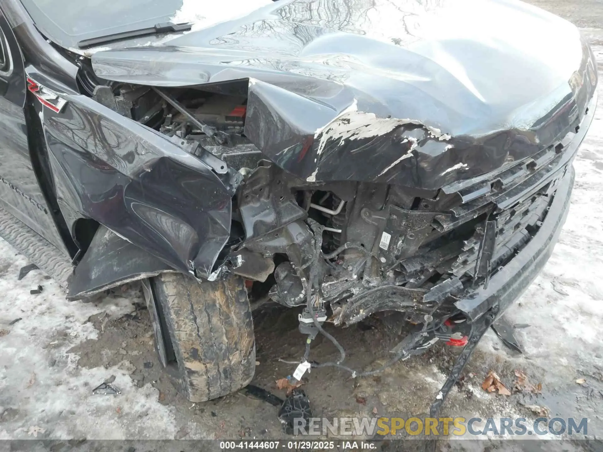 18 Photograph of a damaged car 1GNSKDKL7PR559141 CHEVROLET SUBURBAN 2023