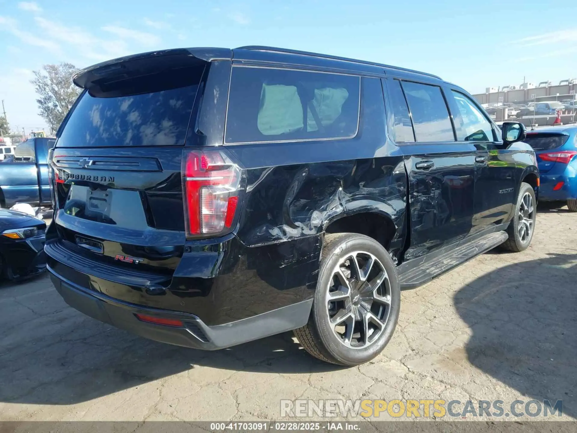 4 Photograph of a damaged car 1GNSKEKD2PR367074 CHEVROLET SUBURBAN 2023