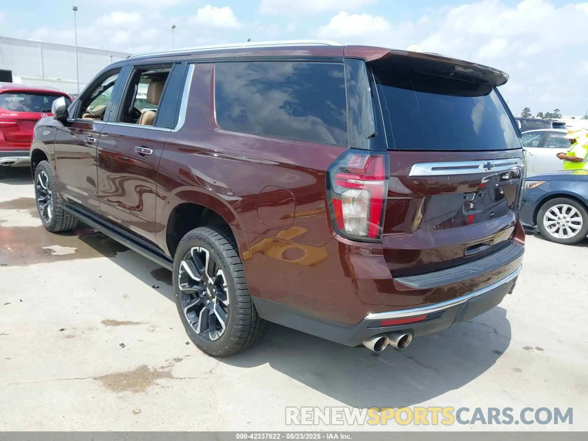3 Photograph of a damaged car 1GNSKFKD3PR125156 CHEVROLET SUBURBAN 2023