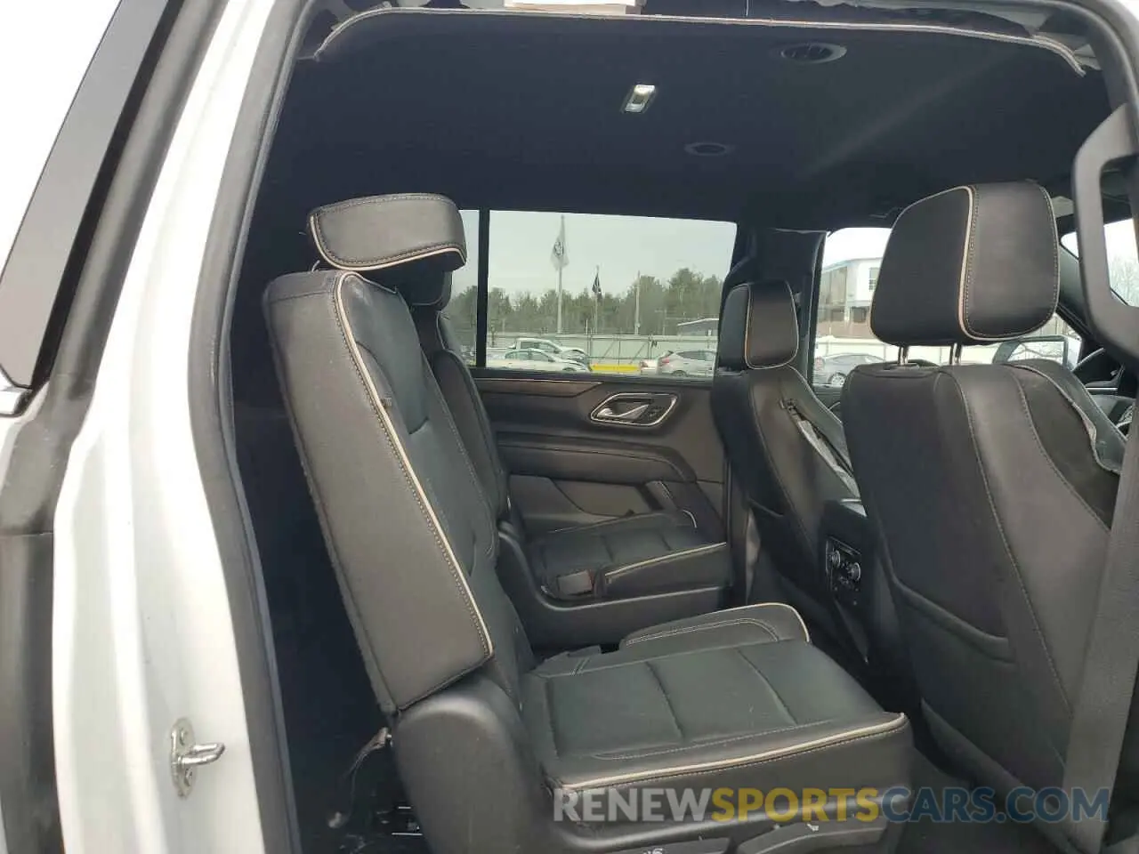 11 Photograph of a damaged car 1GNSKFKD6PR166896 CHEVROLET SUBURBAN 2023