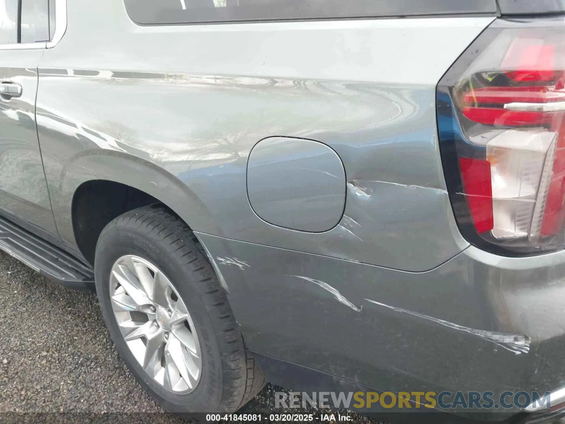 18 Photograph of a damaged car 1GNSKFKD6PR372798 CHEVROLET SUBURBAN 2023