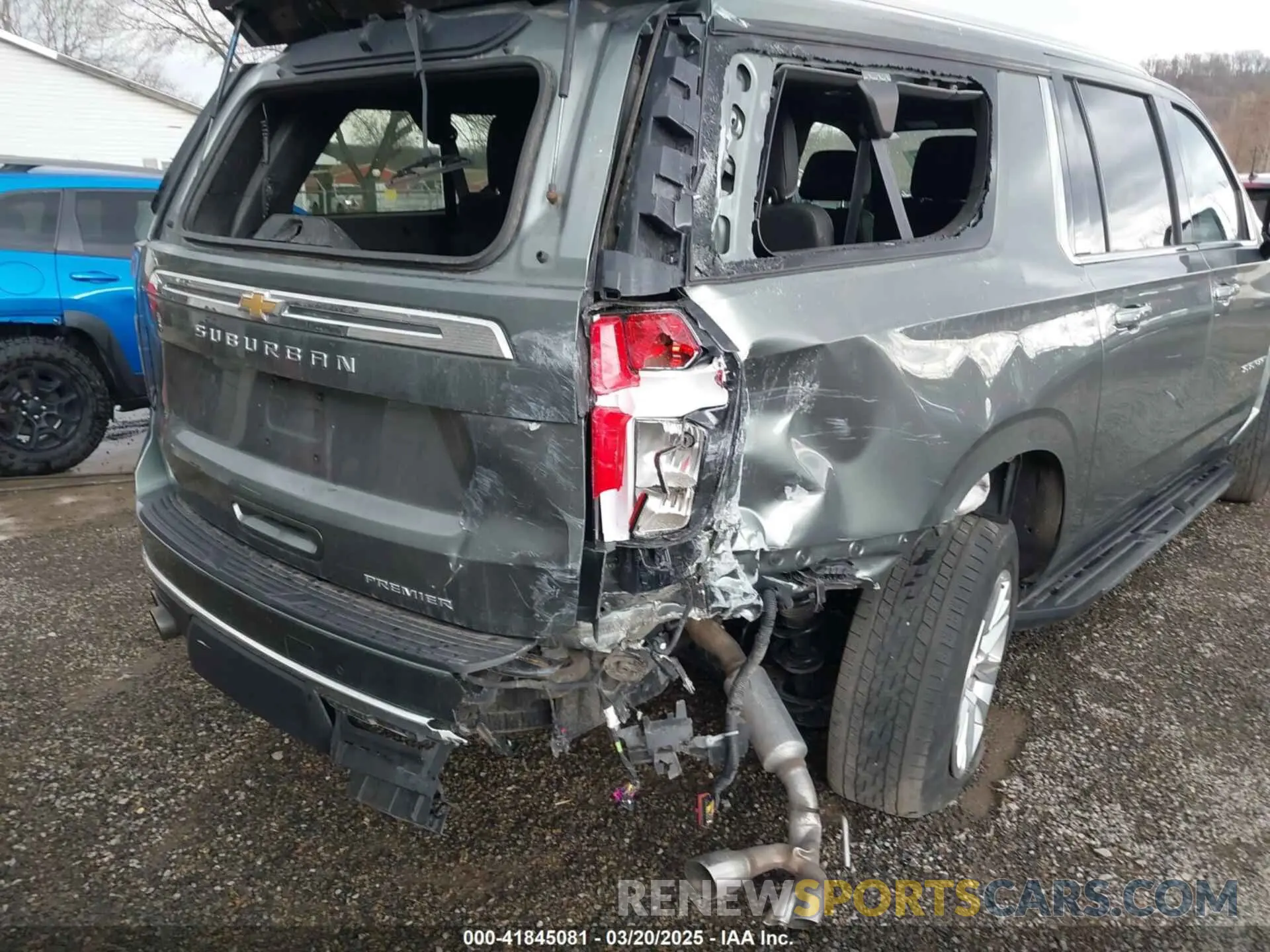 6 Photograph of a damaged car 1GNSKFKD6PR372798 CHEVROLET SUBURBAN 2023