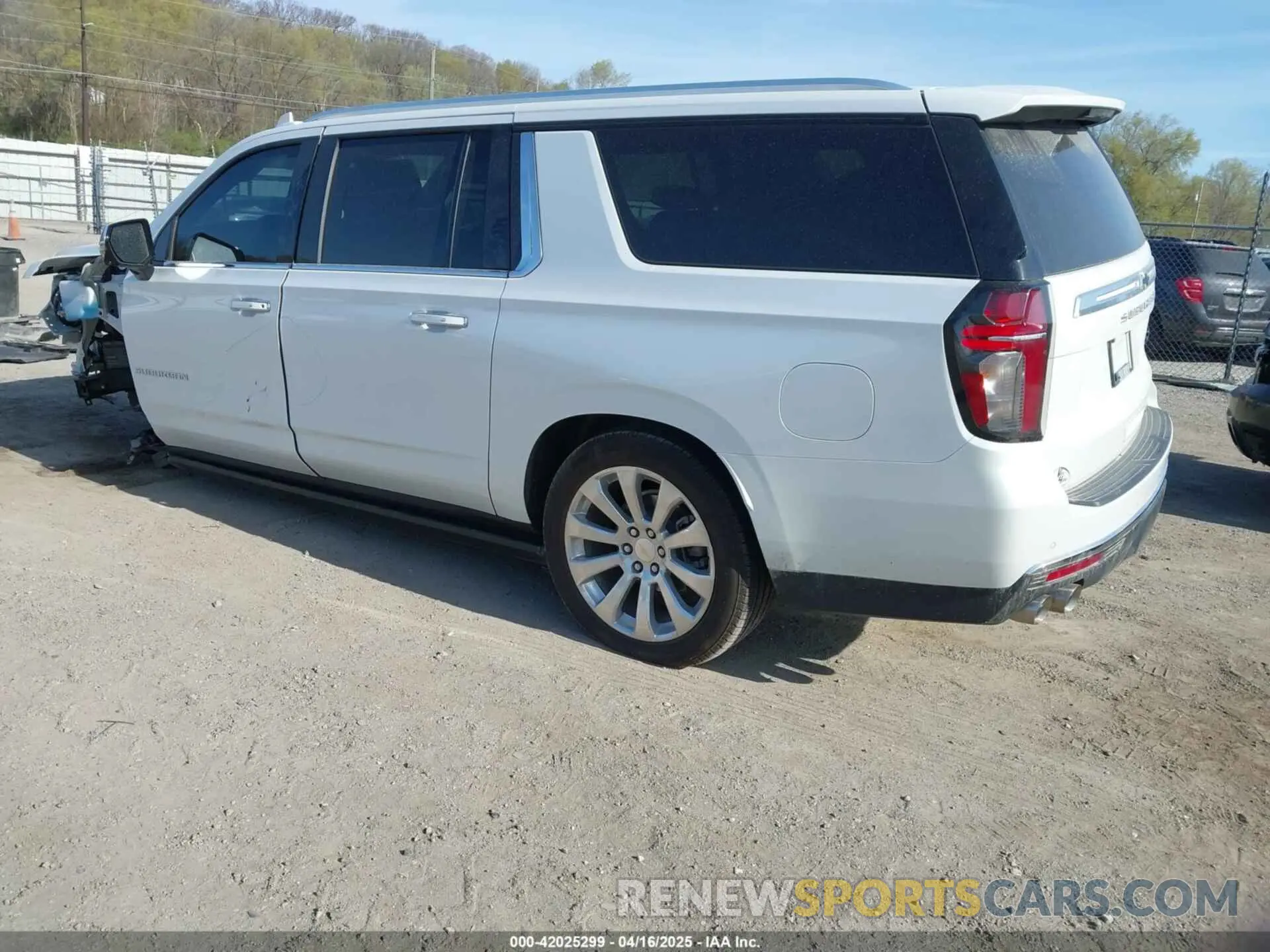 3 Photograph of a damaged car 1GNSKFKD8PR328768 CHEVROLET SUBURBAN 2023