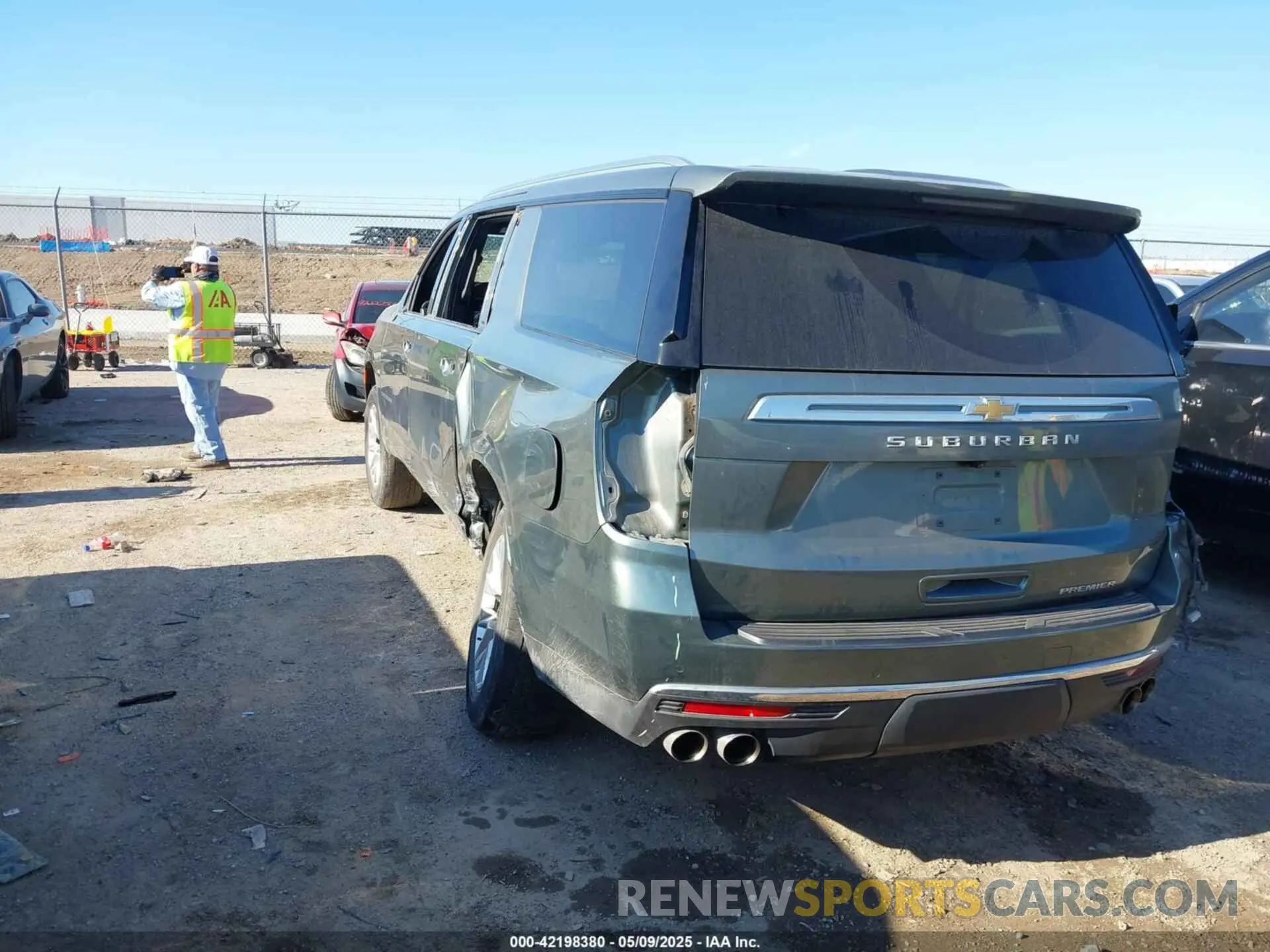3 Photograph of a damaged car 1GNSKFKD9PR278771 CHEVROLET SUBURBAN 2023