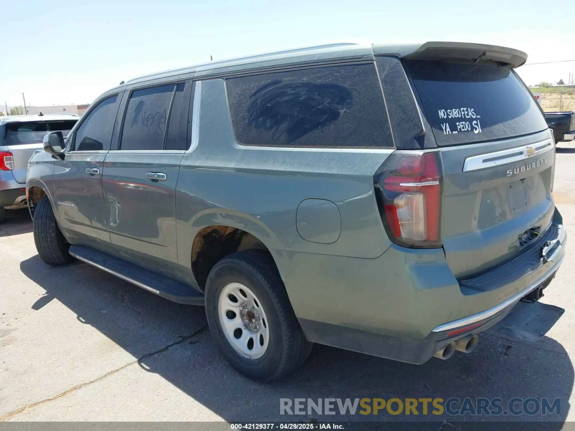 3 Photograph of a damaged car 1GNSKFKDXPR264085 CHEVROLET SUBURBAN 2023