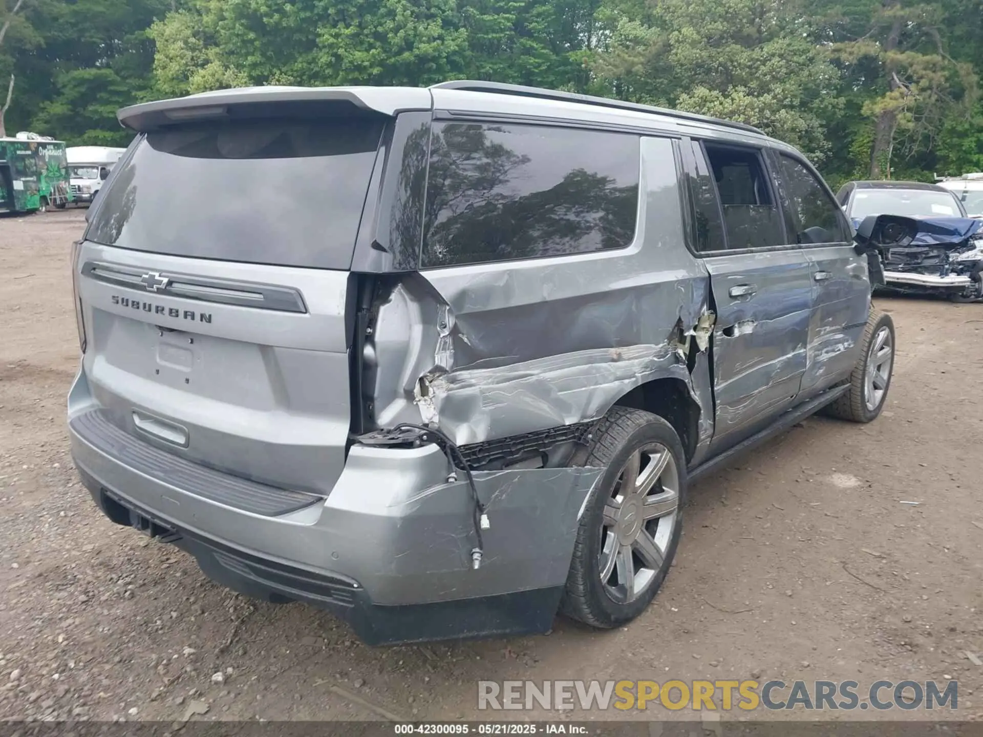 4 Photograph of a damaged car 1GNSKGKL0PR315137 CHEVROLET SUBURBAN 2023