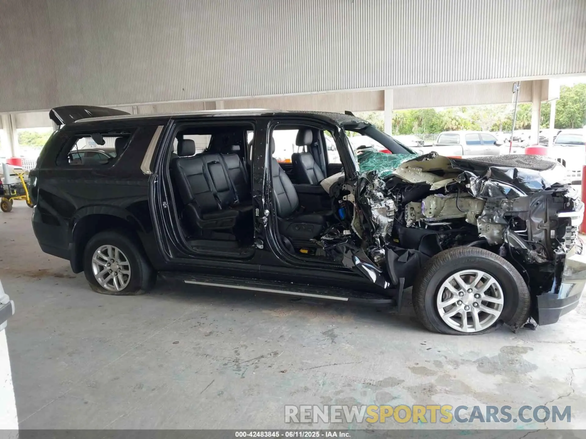 13 Photograph of a damaged car 1GNSCBKD1RR162330 CHEVROLET SUBURBAN 2024