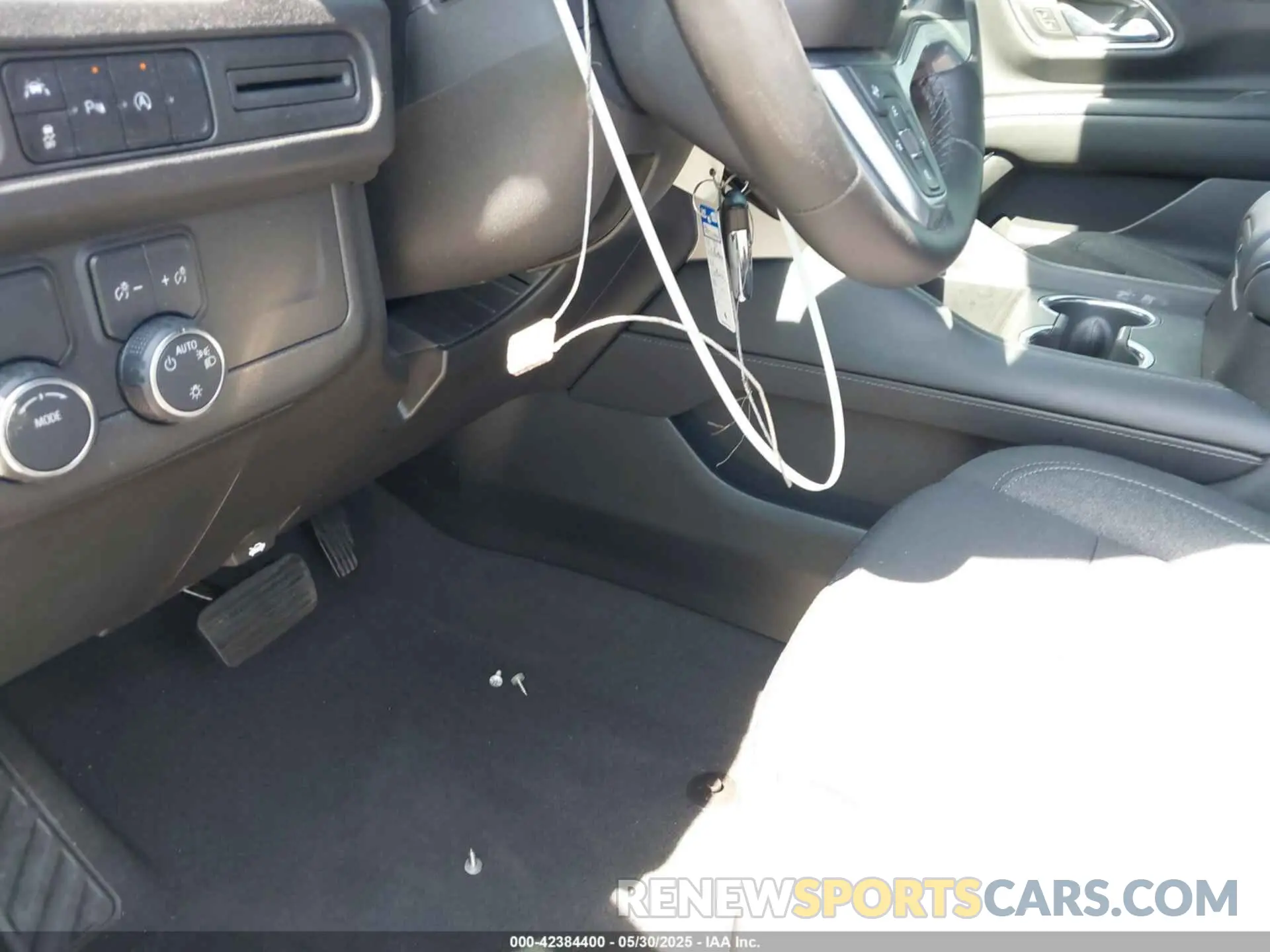 11 Photograph of a damaged car 1GNSCBKD7RR367490 CHEVROLET SUBURBAN 2024