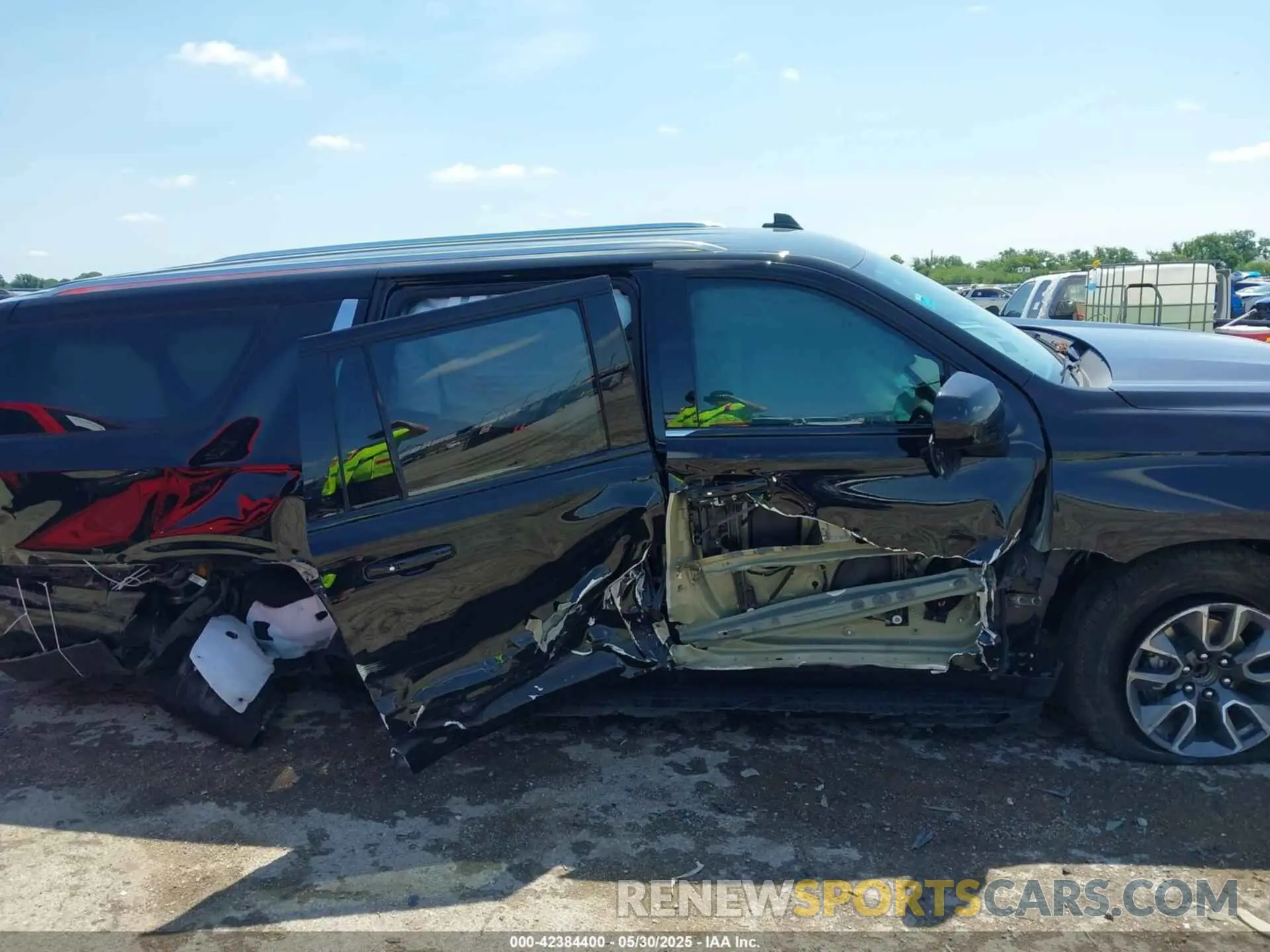 13 Photograph of a damaged car 1GNSCBKD7RR367490 CHEVROLET SUBURBAN 2024