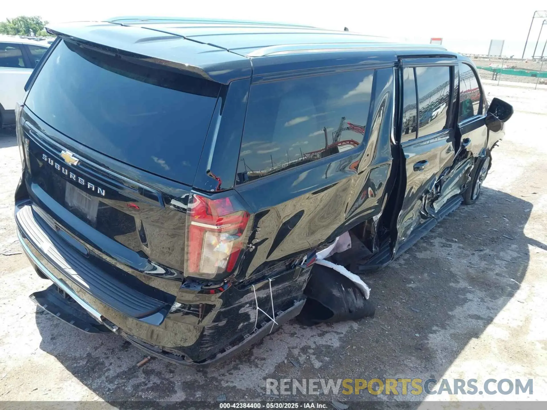 4 Photograph of a damaged car 1GNSCBKD7RR367490 CHEVROLET SUBURBAN 2024
