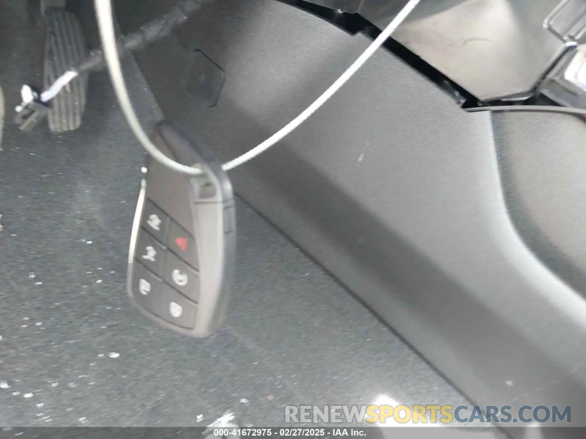 11 Photograph of a damaged car 1GNSCCKD1RR221625 CHEVROLET SUBURBAN 2024
