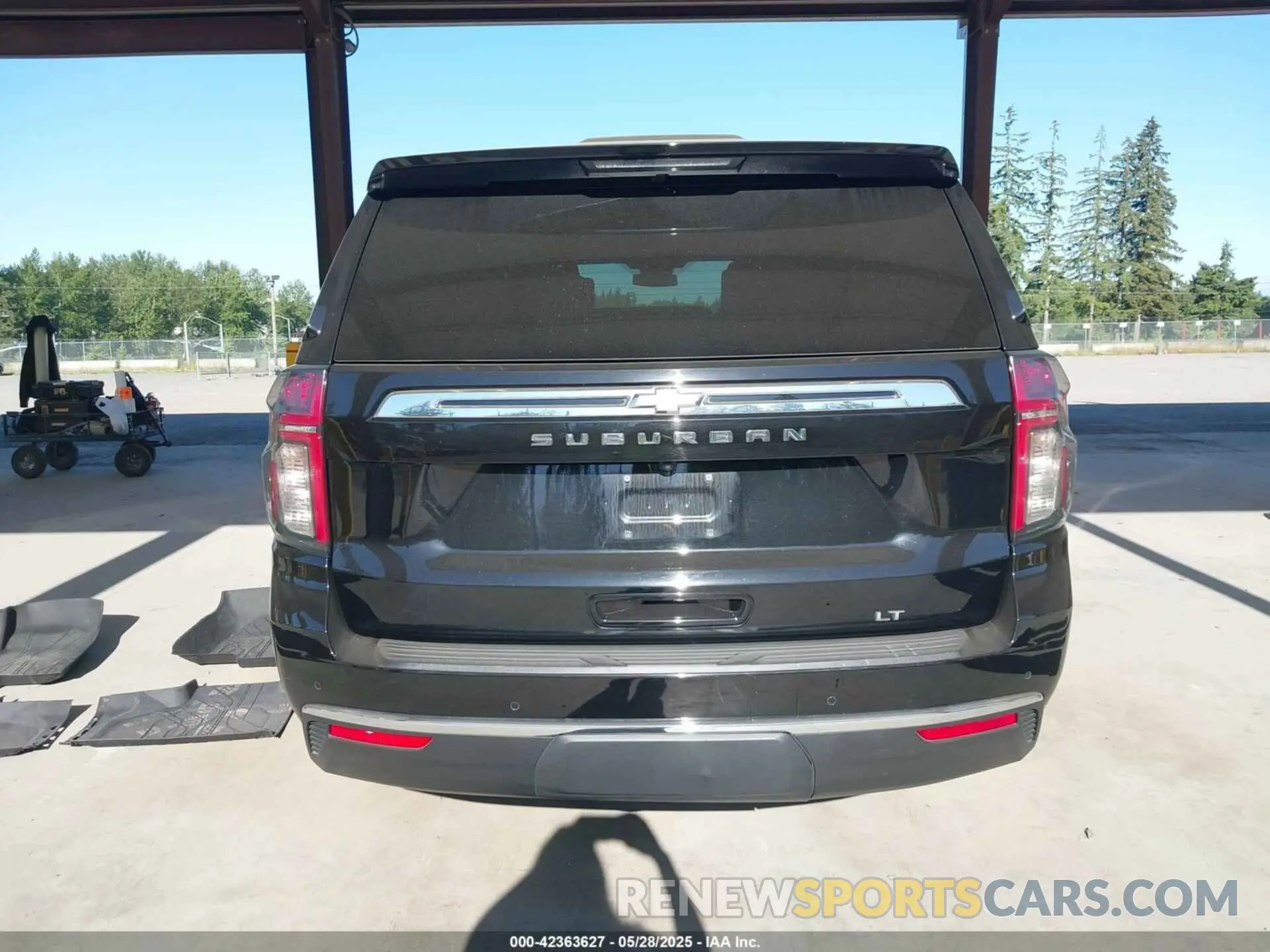 16 Photograph of a damaged car 1GNSCCKD9RR336909 CHEVROLET SUBURBAN 2024
