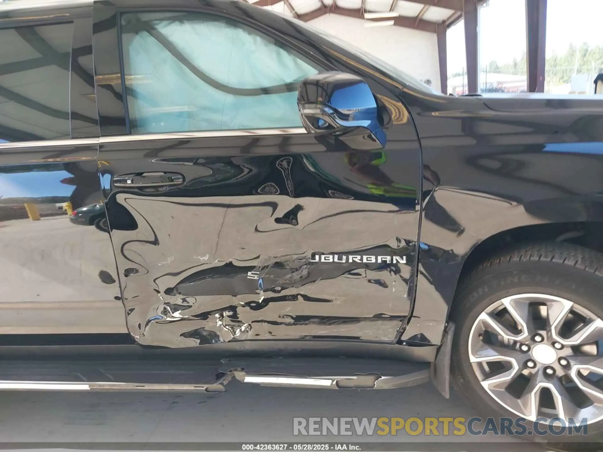 6 Photograph of a damaged car 1GNSCCKD9RR336909 CHEVROLET SUBURBAN 2024