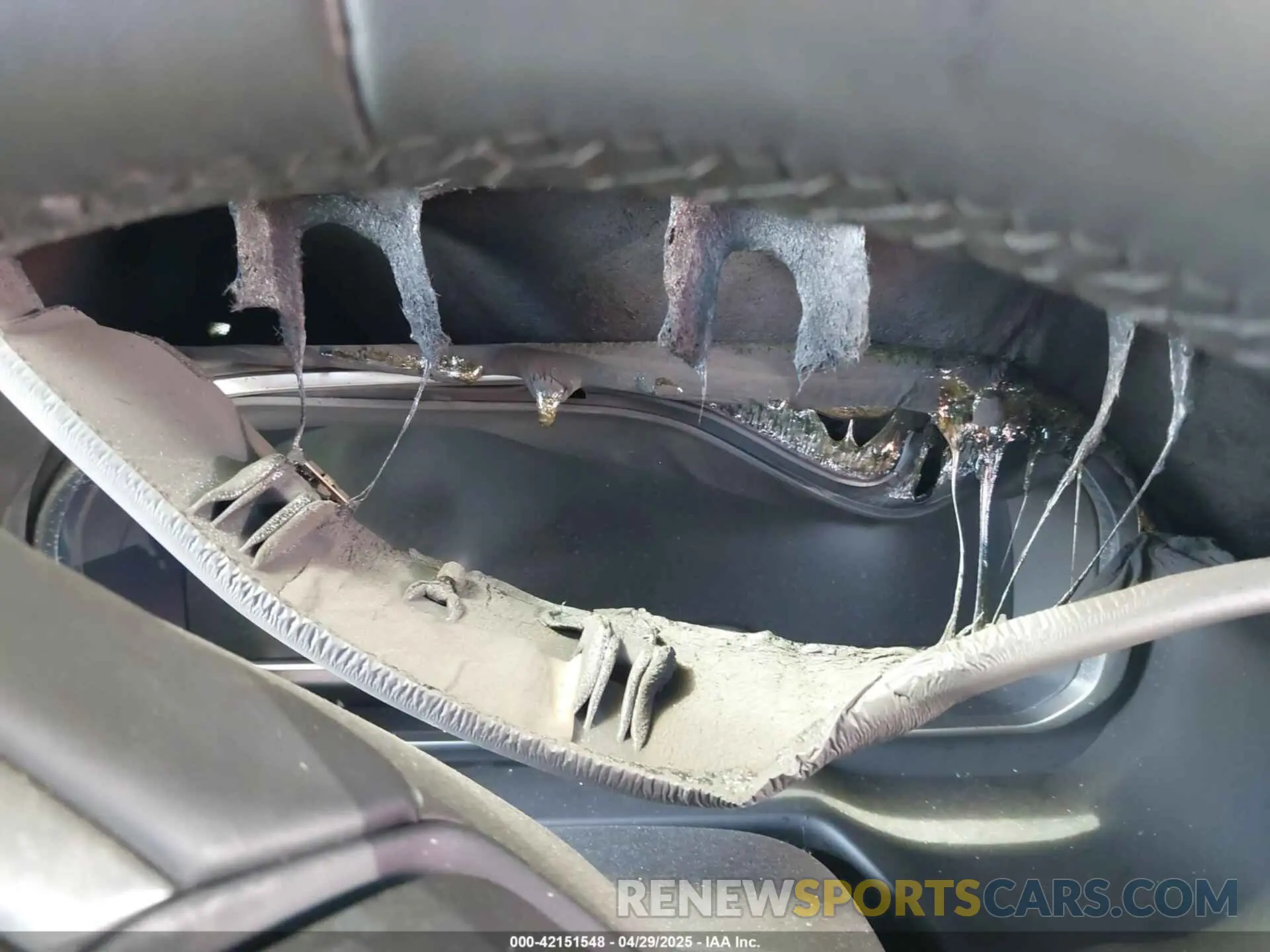 14 Photograph of a damaged car 1GNSCCKT6RR222440 CHEVROLET SUBURBAN 2024