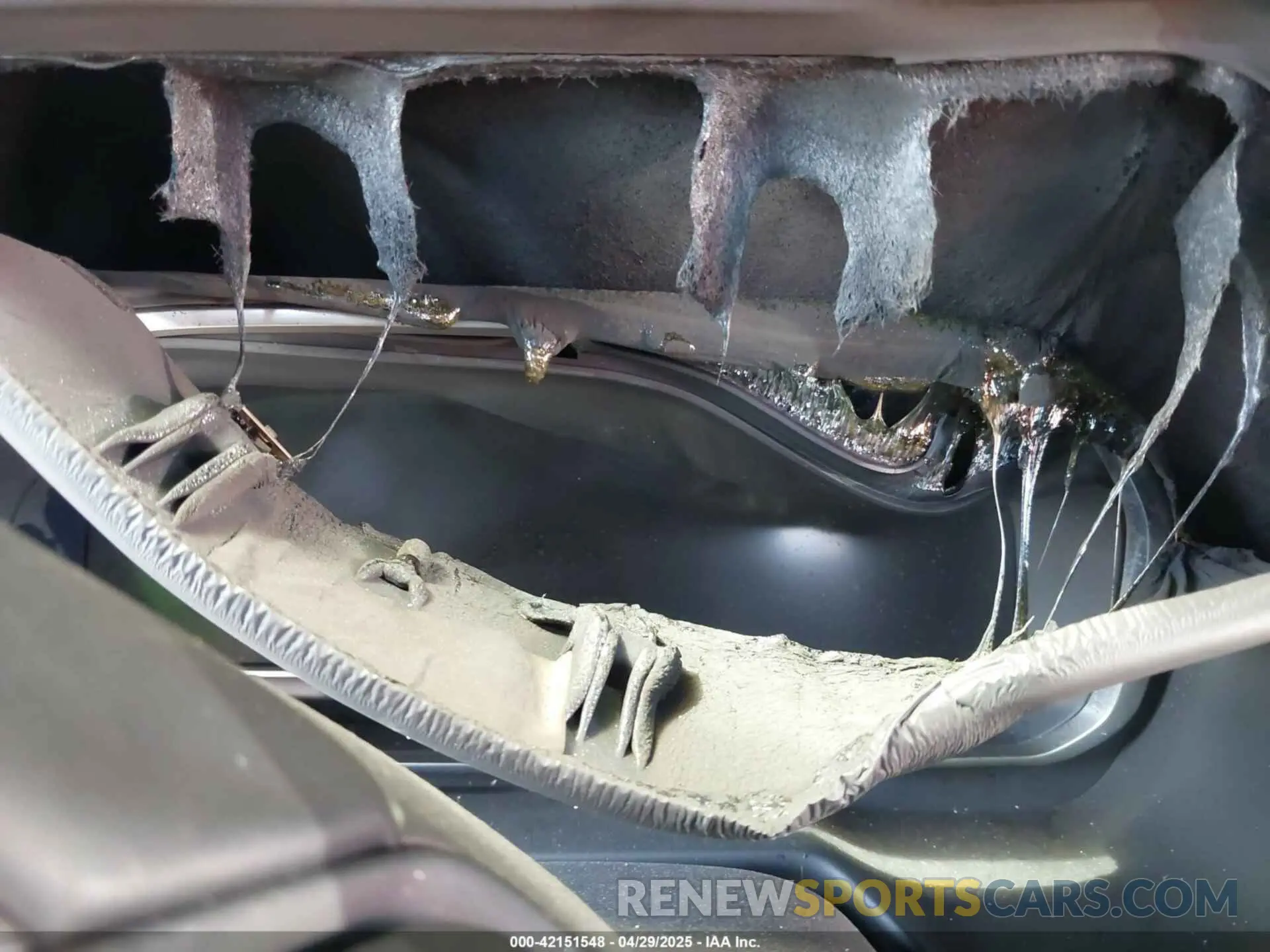 7 Photograph of a damaged car 1GNSCCKT6RR222440 CHEVROLET SUBURBAN 2024