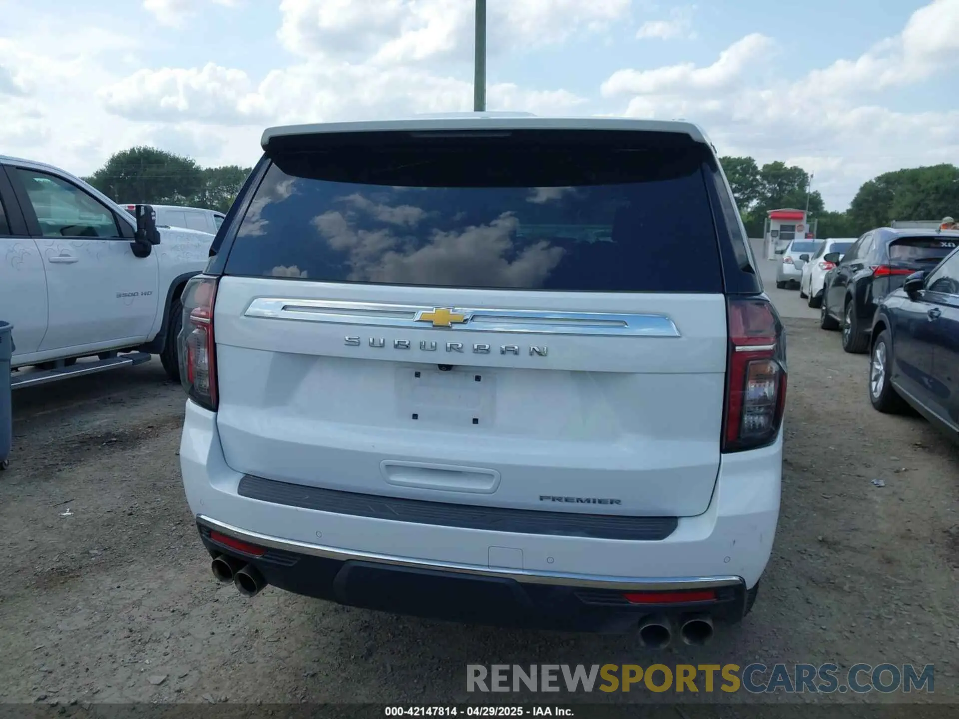 16 Photograph of a damaged car 1GNSCFKD6RR304985 CHEVROLET SUBURBAN 2024