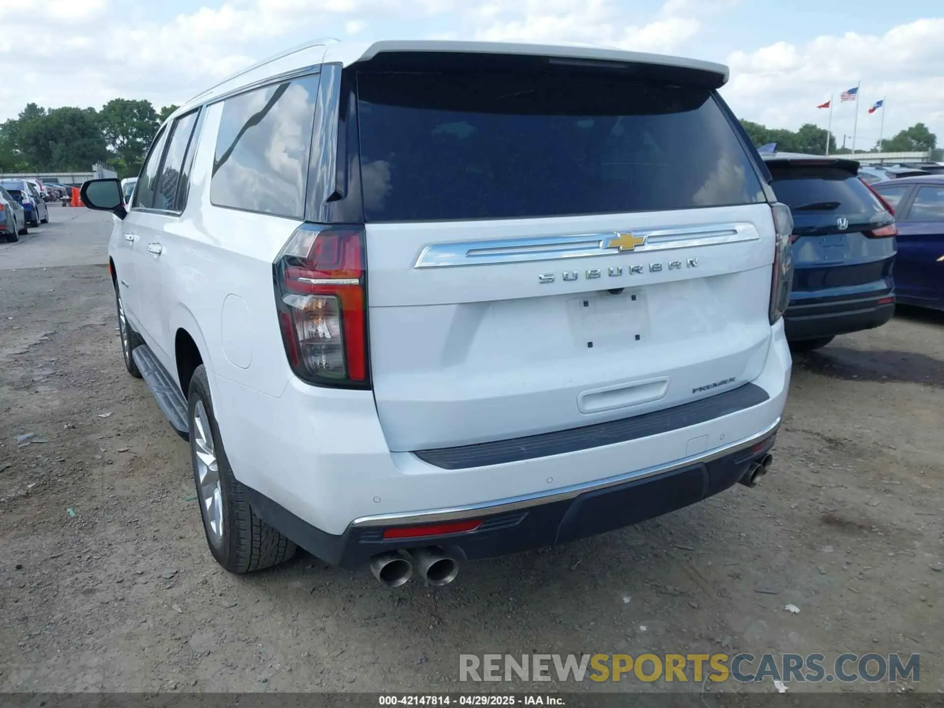 3 Photograph of a damaged car 1GNSCFKD6RR304985 CHEVROLET SUBURBAN 2024