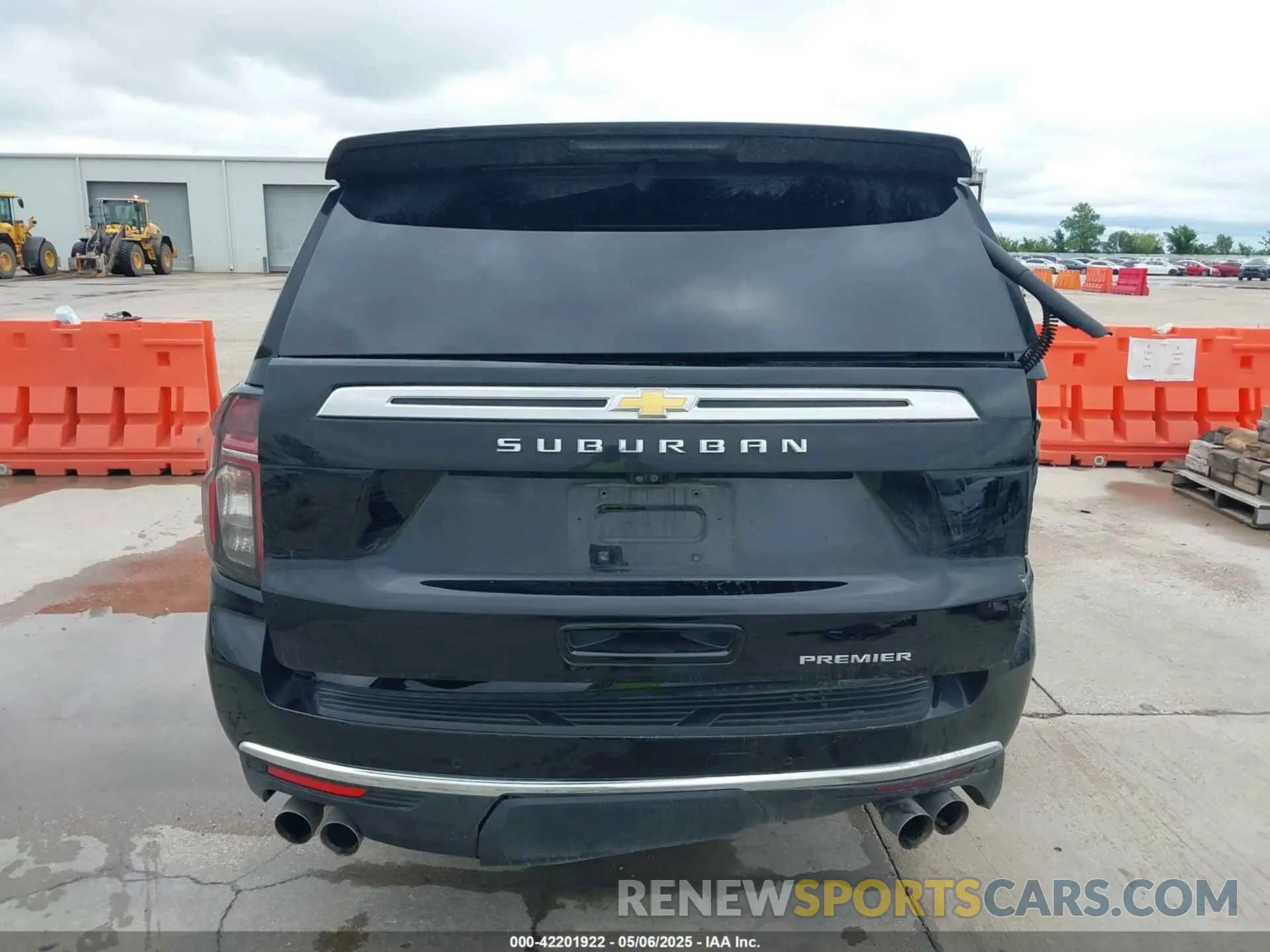 17 Photograph of a damaged car 1GNSCFKD9RR214598 CHEVROLET SUBURBAN 2024