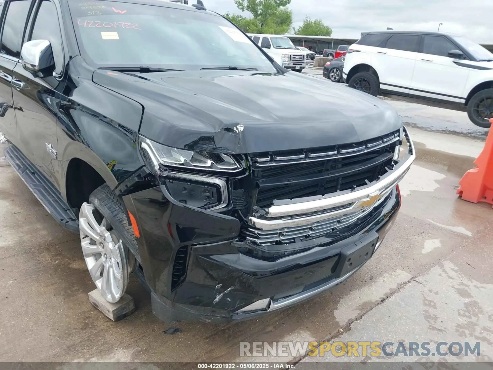 19 Photograph of a damaged car 1GNSCFKD9RR214598 CHEVROLET SUBURBAN 2024