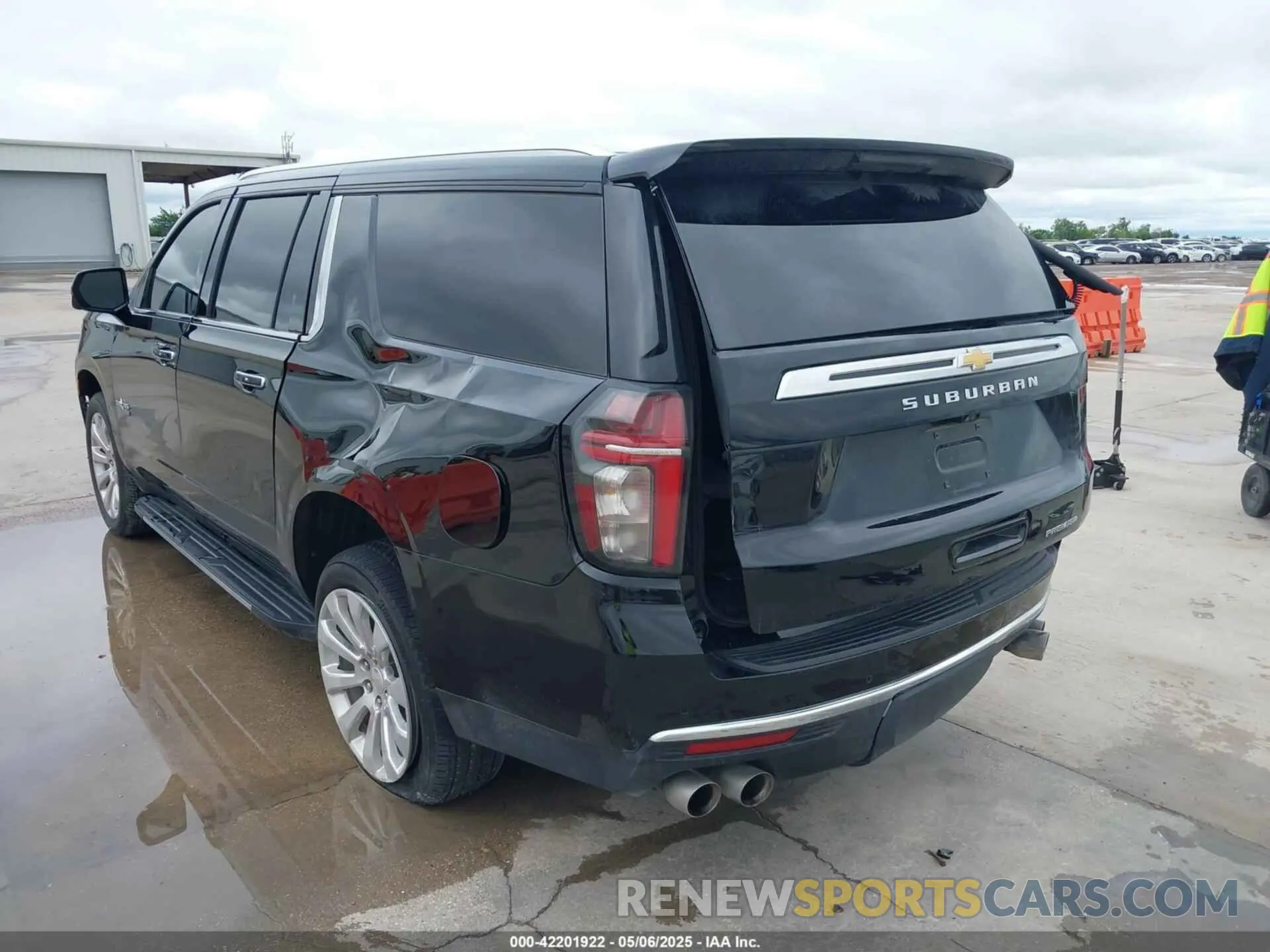 3 Photograph of a damaged car 1GNSCFKD9RR214598 CHEVROLET SUBURBAN 2024