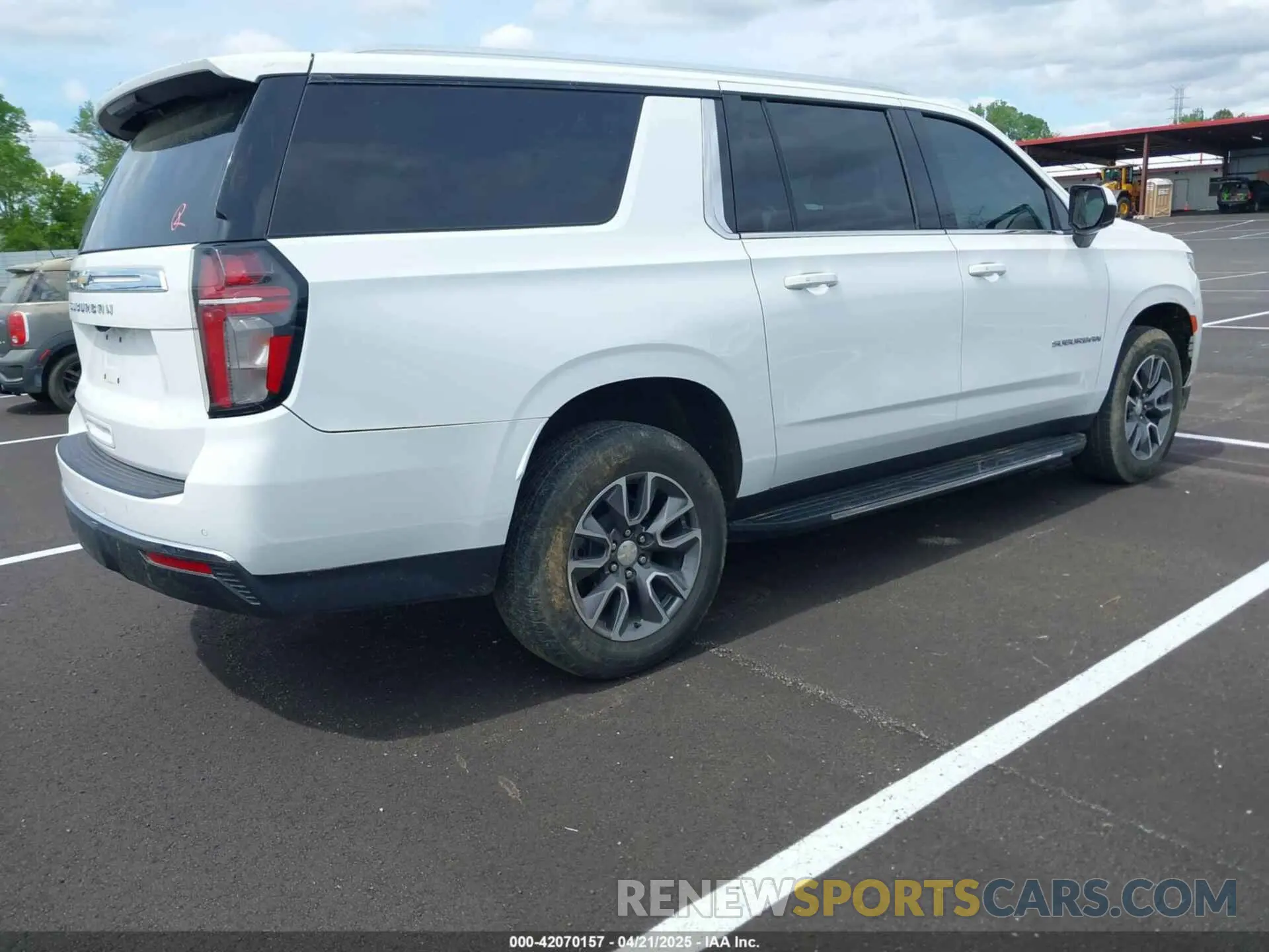 4 Photograph of a damaged car 1GNSKBKD7RR153232 CHEVROLET SUBURBAN 2024