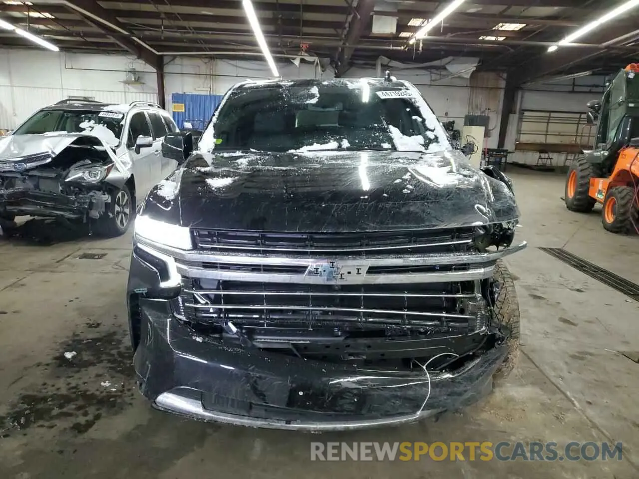 5 Photograph of a damaged car 1GNSKCKD1RR386268 CHEVROLET SUBURBAN 2024