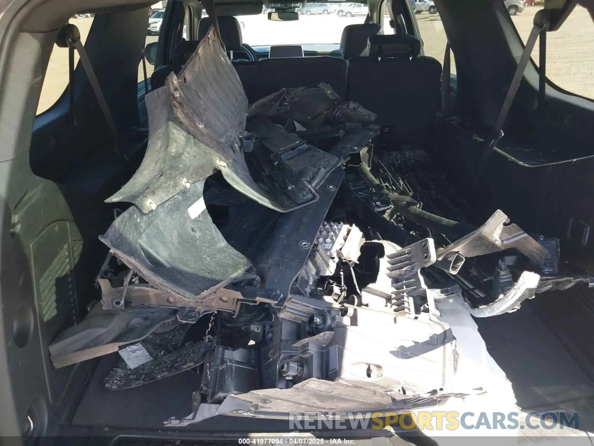 12 Photograph of a damaged car 1GNSKCKD3RR270408 CHEVROLET SUBURBAN 2024