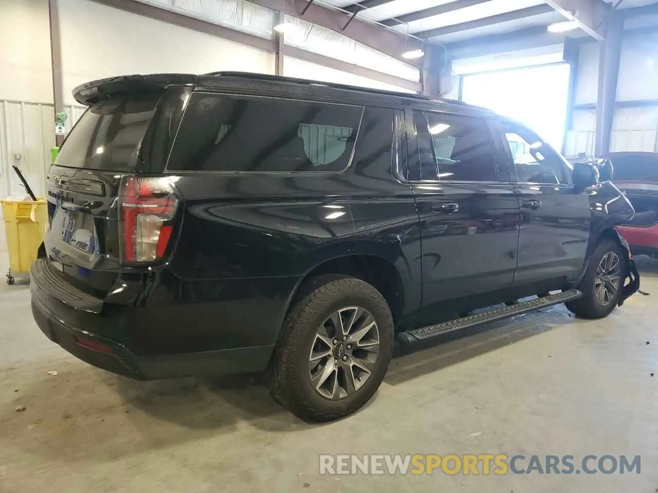 3 Photograph of a damaged car 1GNSKDKD0RR333082 CHEVROLET SUBURBAN 2024