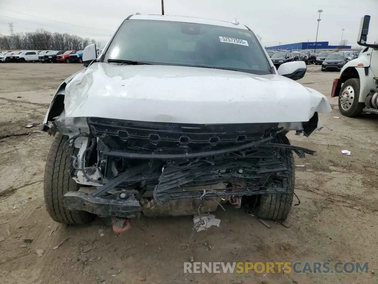 5 Photograph of a damaged car 1GNSKDKD1RR110677 CHEVROLET SUBURBAN 2024