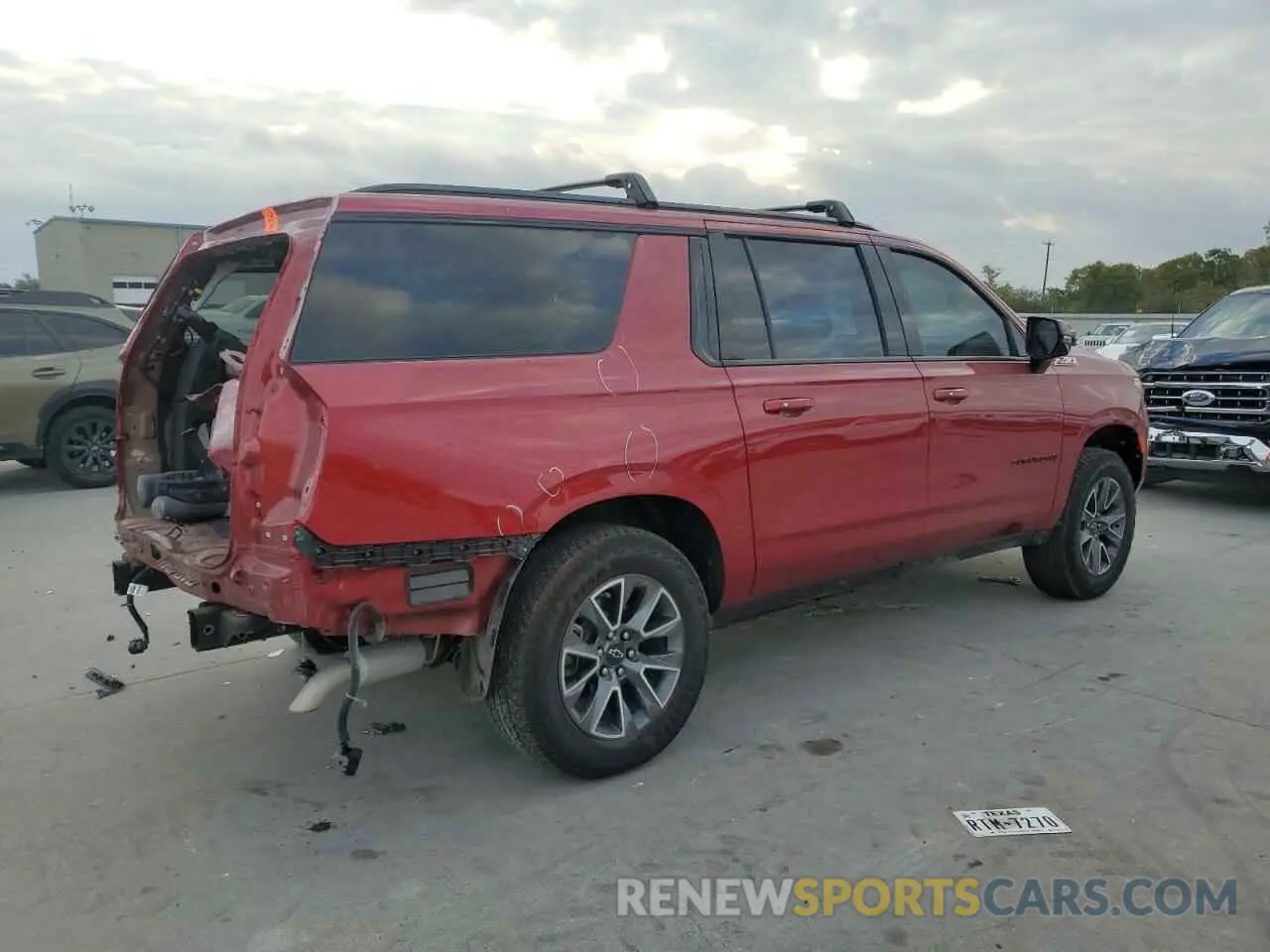 3 Photograph of a damaged car 1GNSKDKD5RR197418 CHEVROLET SUBURBAN 2024