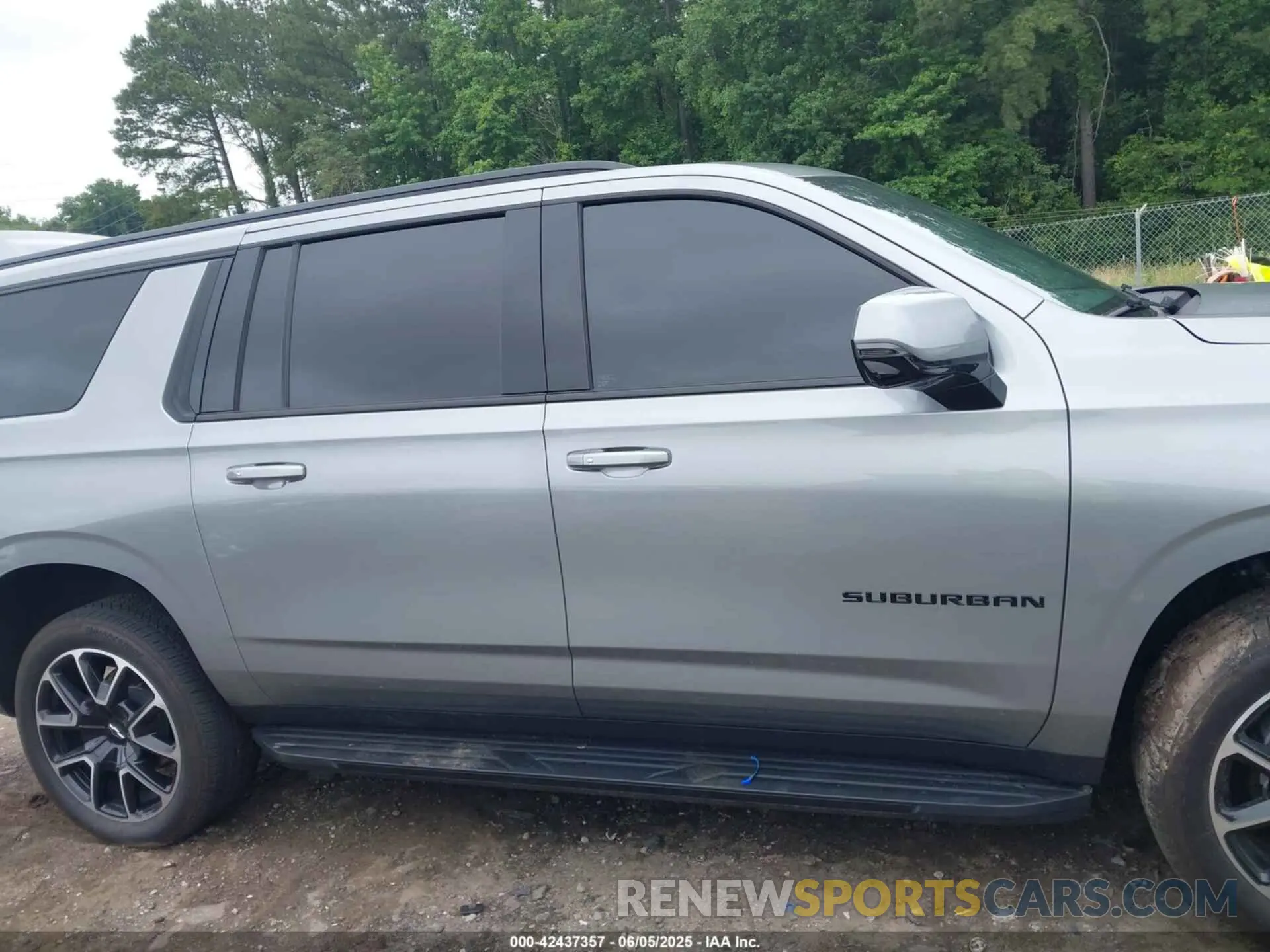 12 Photograph of a damaged car 1GNSKEKD2RR325751 CHEVROLET SUBURBAN 2024