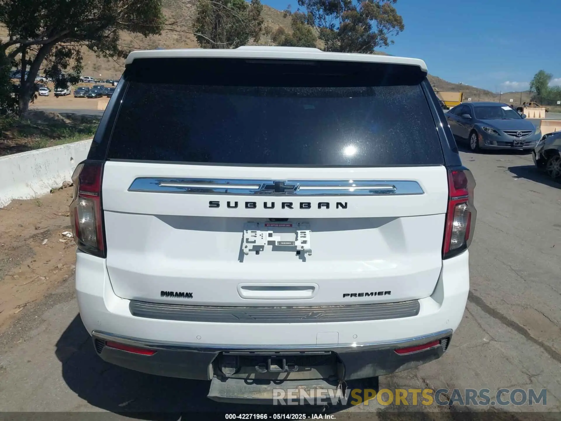 16 Photograph of a damaged car 1GNSKFKTXRR209081 CHEVROLET SUBURBAN 2024