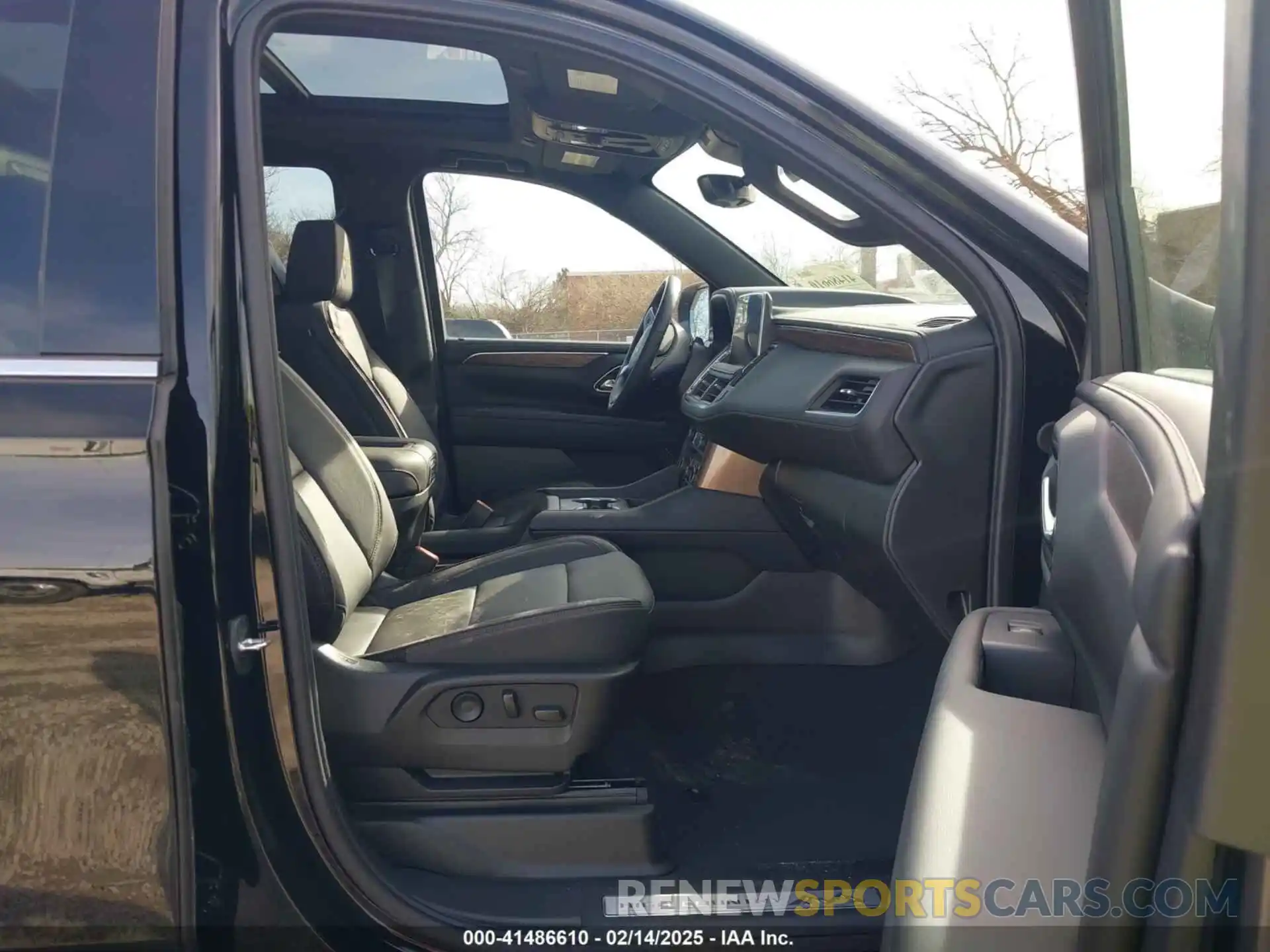 5 Photograph of a damaged car 1GNSKGKL3RR235642 CHEVROLET SUBURBAN 2024