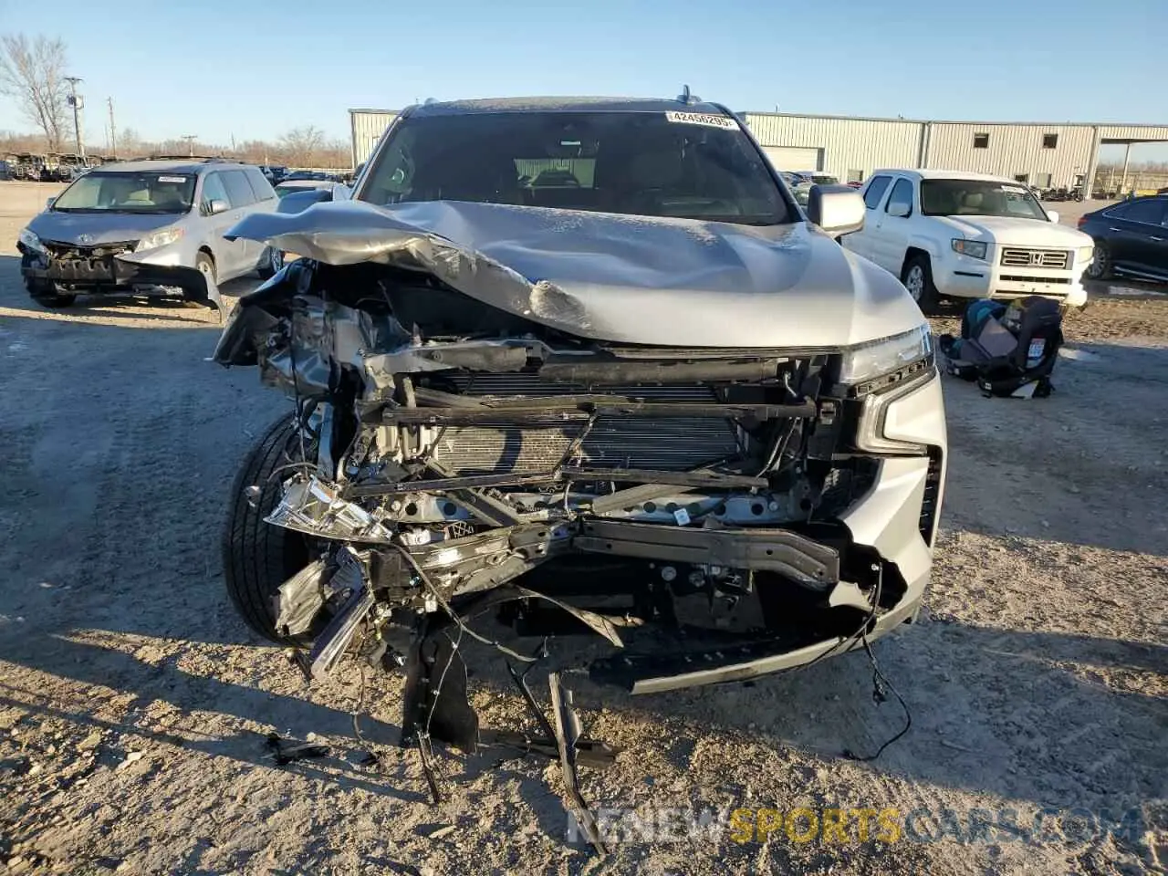 5 Photograph of a damaged car 1GNSKGKL9RR140910 CHEVROLET SUBURBAN 2024
