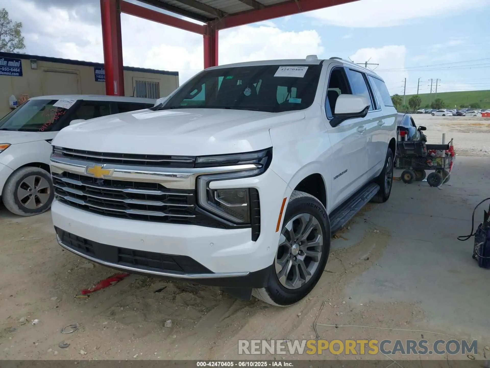 2 Photograph of a damaged car 1GNS5CRD2SR153521 CHEVROLET SUBURBAN 2025