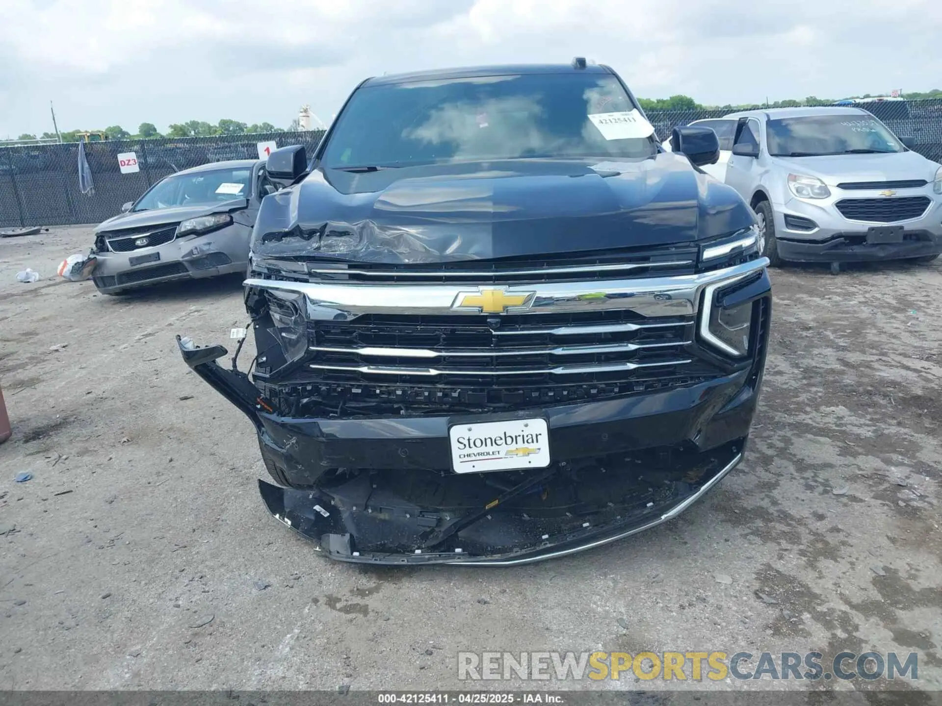 6 Photograph of a damaged car 1GNS5CRD8SR200292 CHEVROLET SUBURBAN 2025