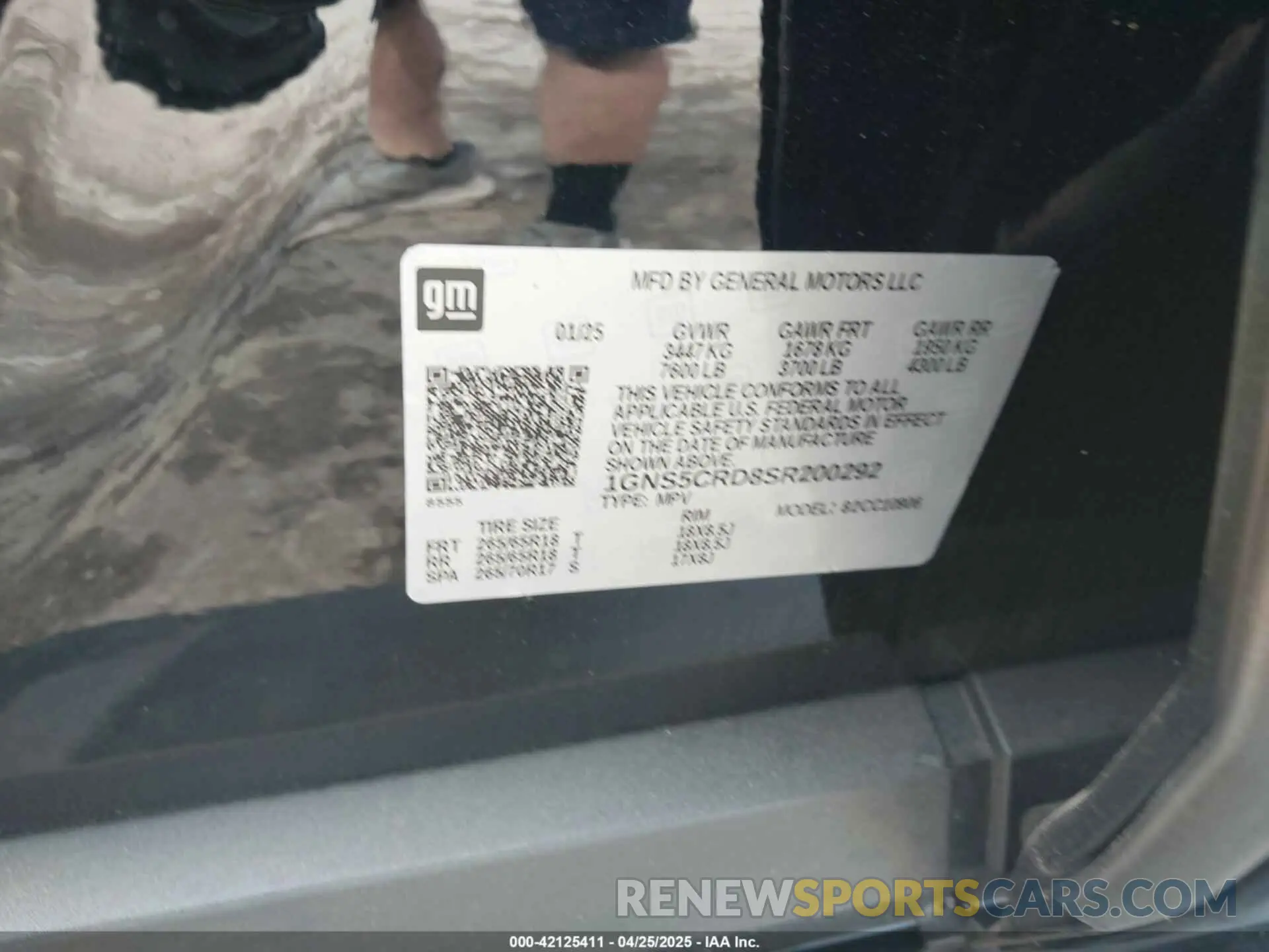 9 Photograph of a damaged car 1GNS5CRD8SR200292 CHEVROLET SUBURBAN 2025