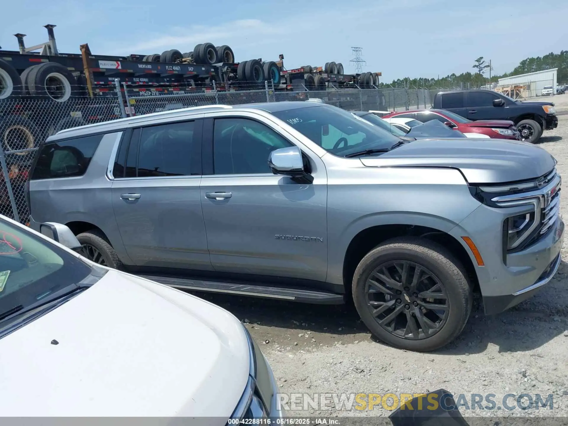 13 Photograph of a damaged car 1GNS5FRD8SR181650 CHEVROLET SUBURBAN 2025