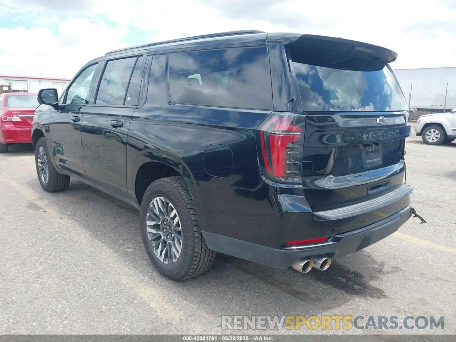 3 Photograph of a damaged car 1GNS6DRD3SR228259 CHEVROLET SUBURBAN 2025