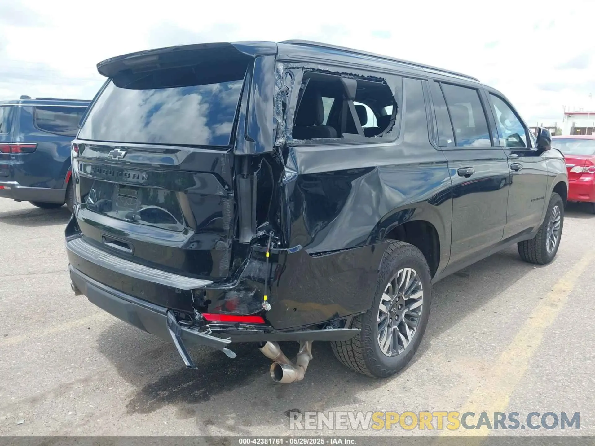 6 Photograph of a damaged car 1GNS6DRD3SR228259 CHEVROLET SUBURBAN 2025
