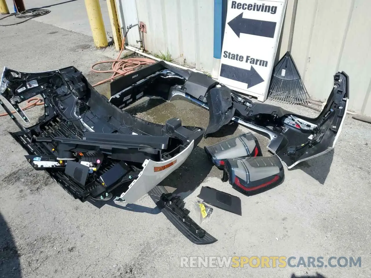 13 Photograph of a damaged car 1GNS6GRL4SR212953 CHEVROLET SUBURBAN 2025