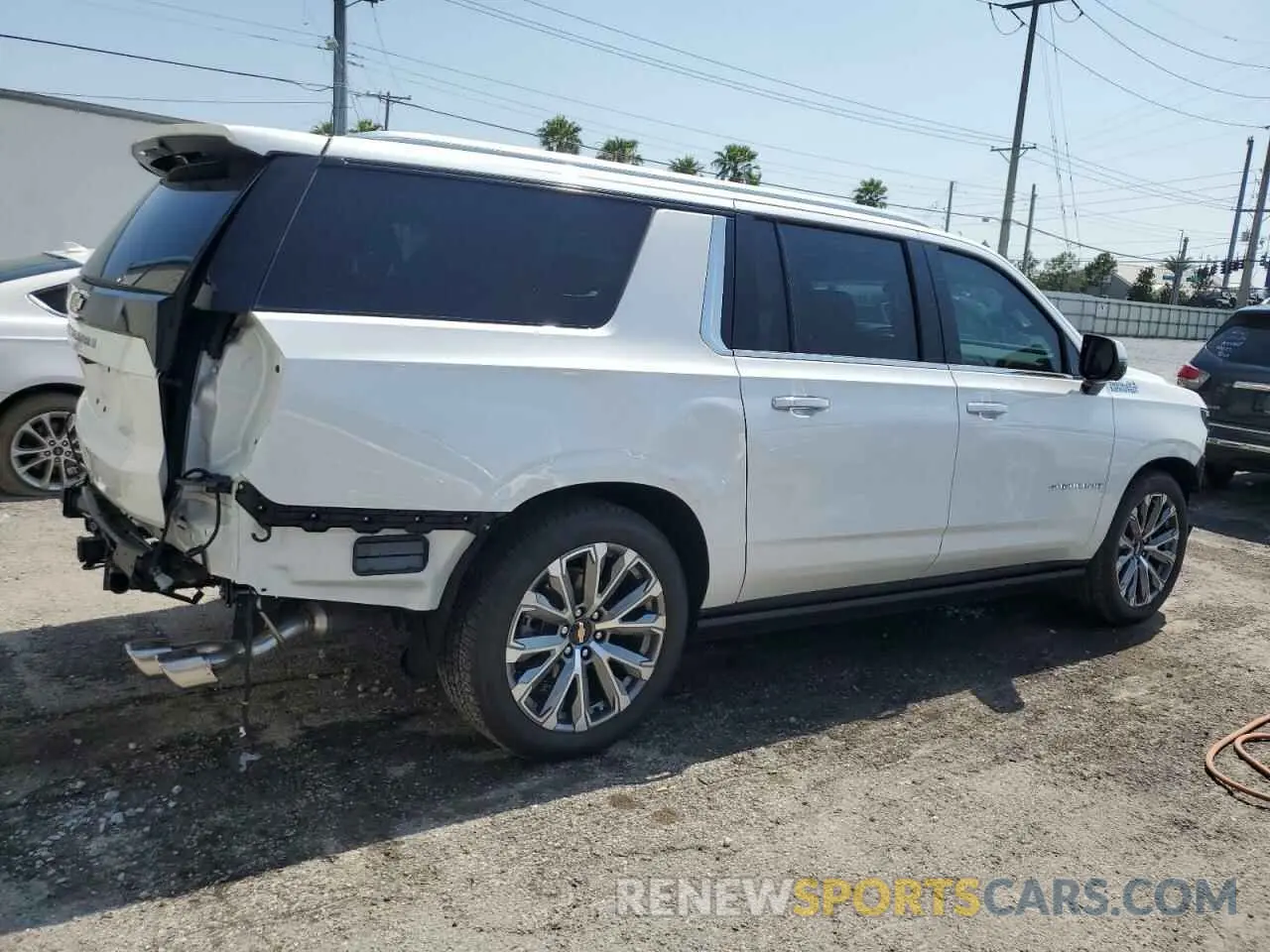 3 Photograph of a damaged car 1GNS6GRL4SR212953 CHEVROLET SUBURBAN 2025