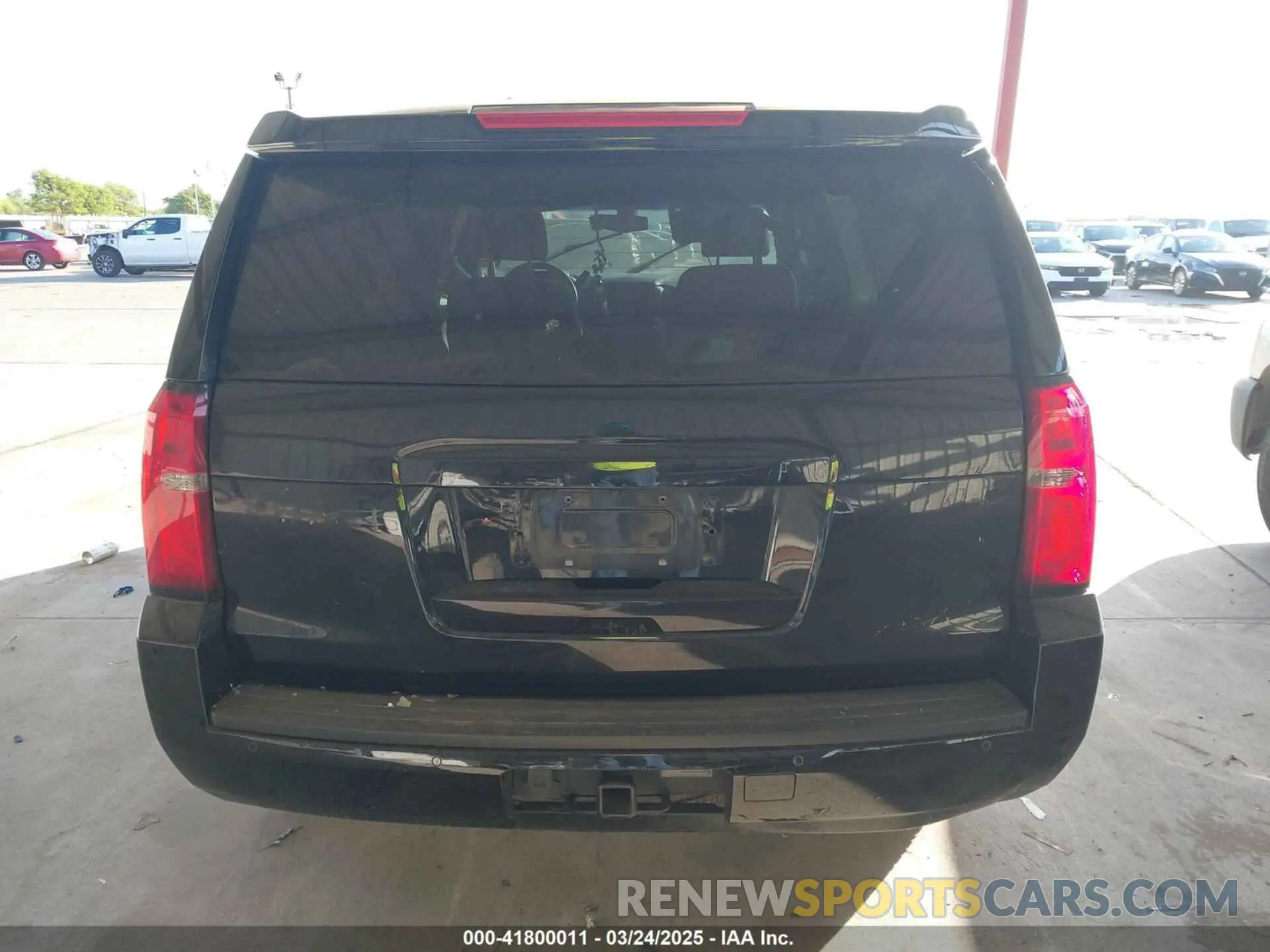 16 Photograph of a damaged car 1GNLCDEC0KR390778 CHEVROLET TAHOE 2019