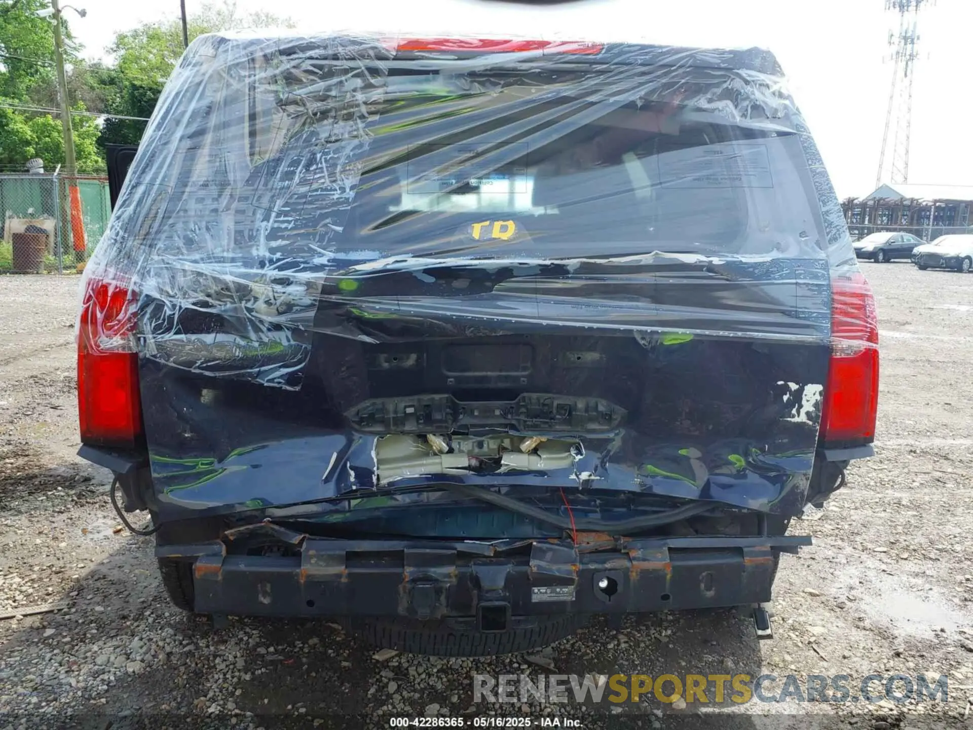 6 Photograph of a damaged car 1GNLCDEC1KR218436 CHEVROLET TAHOE 2019