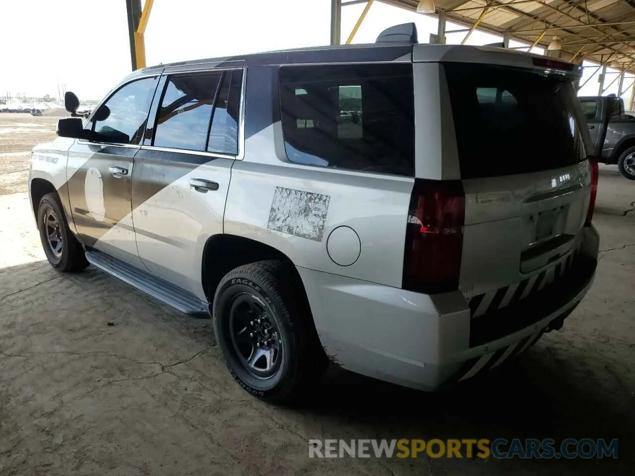2 Photograph of a damaged car 1GNLCDEC1KR300067 CHEVROLET TAHOE 2019