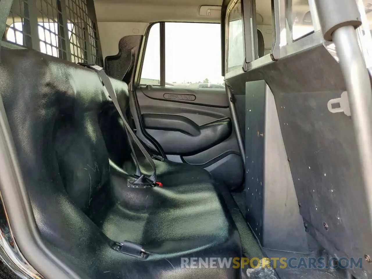 10 Photograph of a damaged car 1GNLCDEC2KR383072 CHEVROLET TAHOE 2019