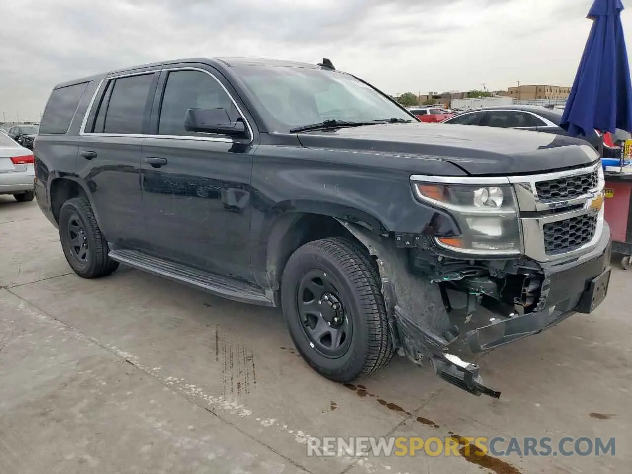 4 Photograph of a damaged car 1GNLCDEC3KR301348 CHEVROLET TAHOE 2019