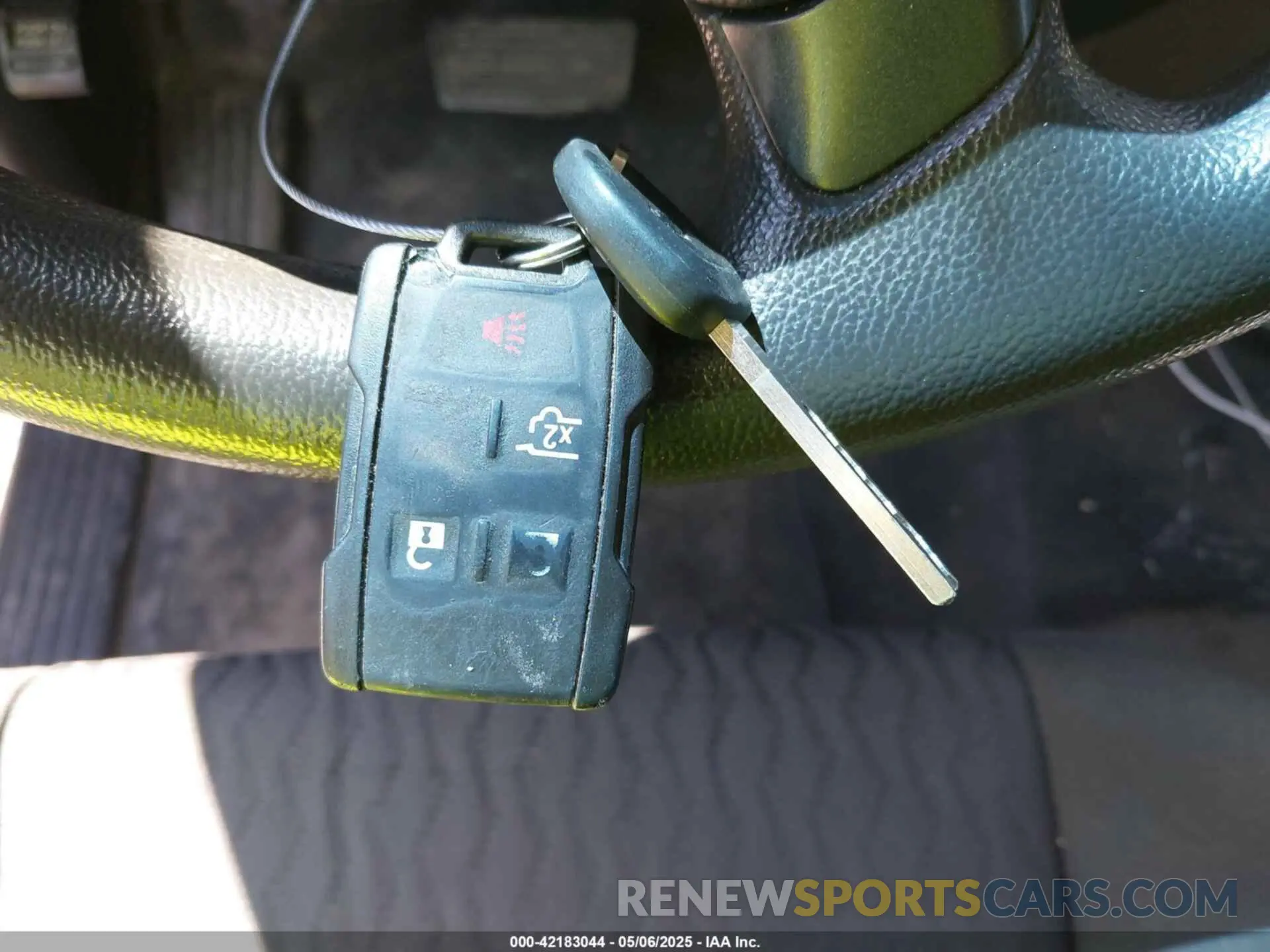 11 Photograph of a damaged car 1GNLCDEC4KR242441 CHEVROLET TAHOE 2019